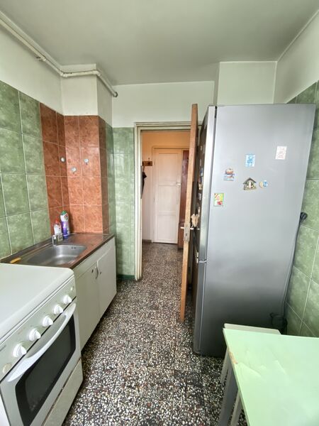 Rahova, Antiaeriana, bloc reabilitat, 68 mp,